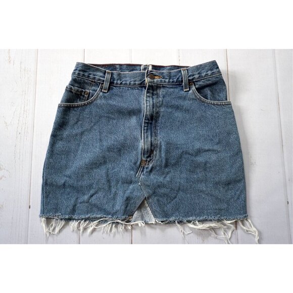 Levi's Dresses & Skirts - Levi's Women's Relaxed Fit Denim Mini Skirt - Size M